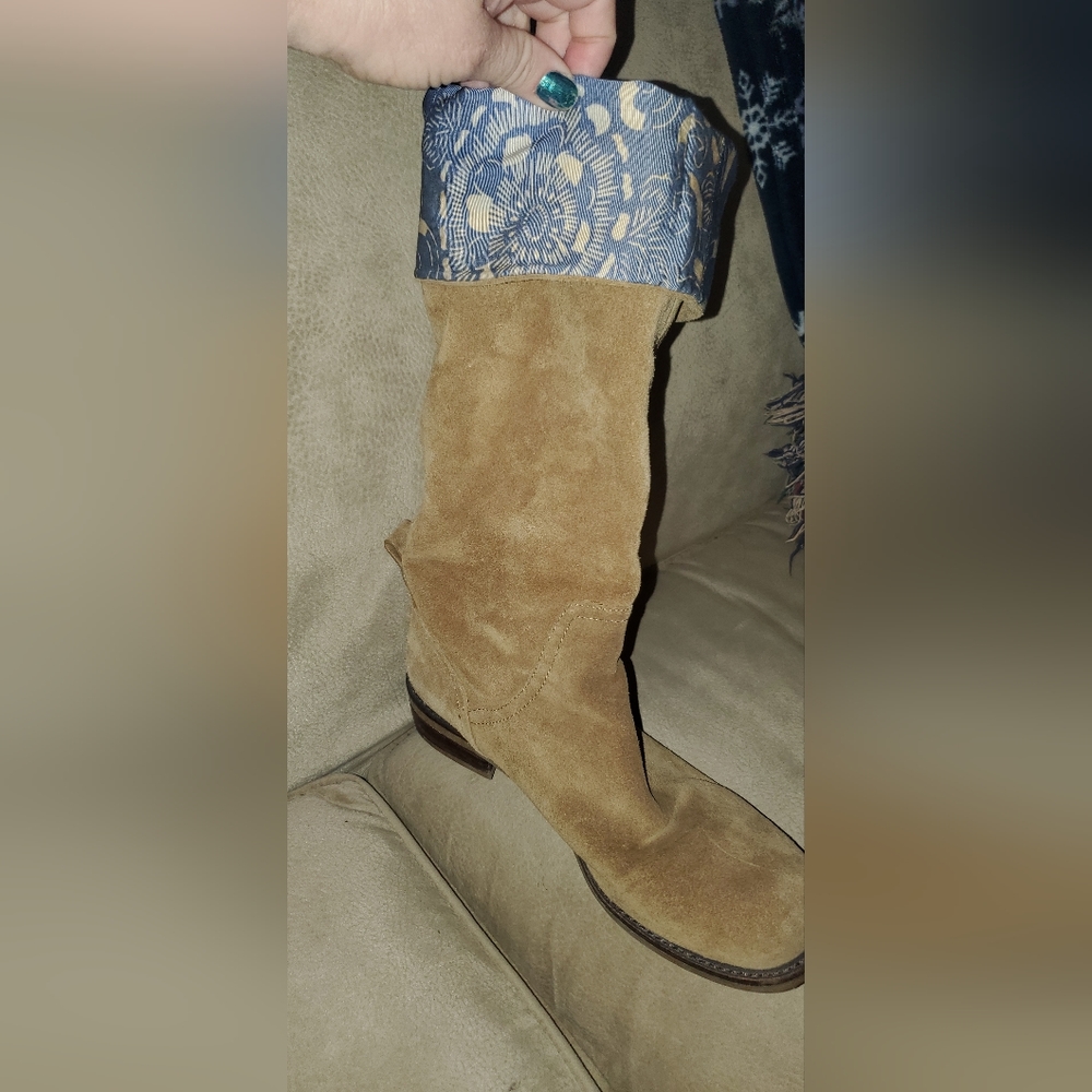 Lucky Brand super cute suede pull on boots.. size 9.5 - Picture 8 of 8